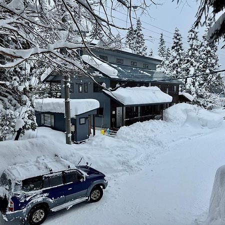Bears Den Mountain Lodge Hakuba Esterno foto